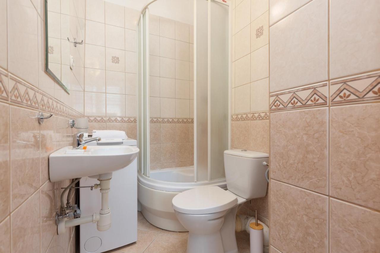 Metro Politechnika Studio Konstytucji By Renters Apartment Warsaw Exterior photo